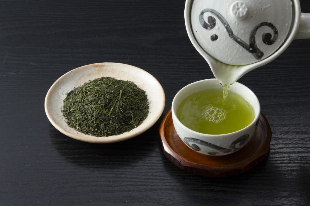 急須で入れたやぶきた茶