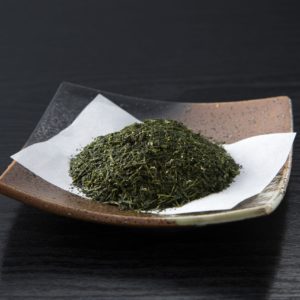 宇治抹茶と加賀金箔とブレンド茶〈純金茶〉